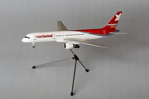    Boeing 757-200 Nordwind   1:200