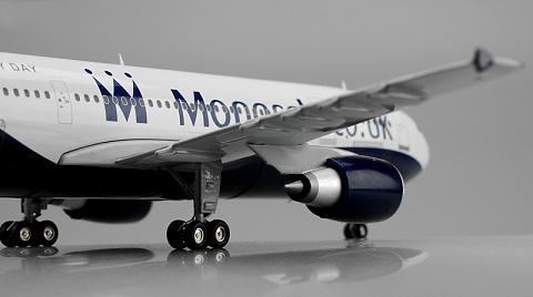    Airbus A300-600 Monarch Airlines   1:200