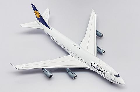    Boeing 747-400 ( )