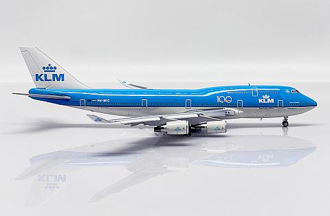 Boeing 747-400 ( ,  )