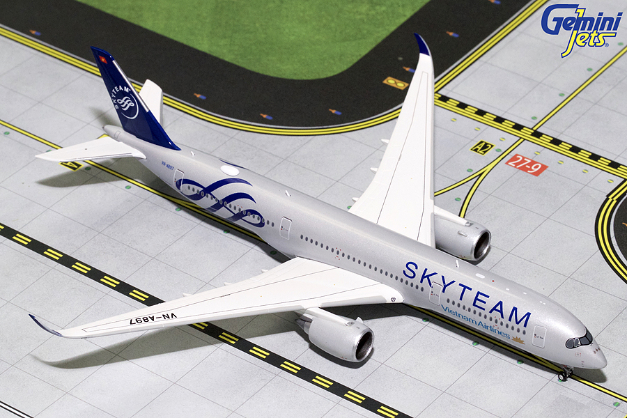    Airbus A350-900 "Skyteam"