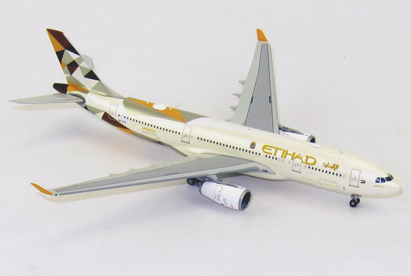    Airbus A330-200   "Etihad"
