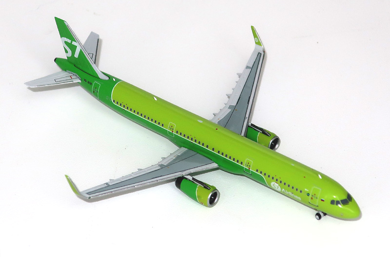   Airbus A321  S7 Airlines   1:400