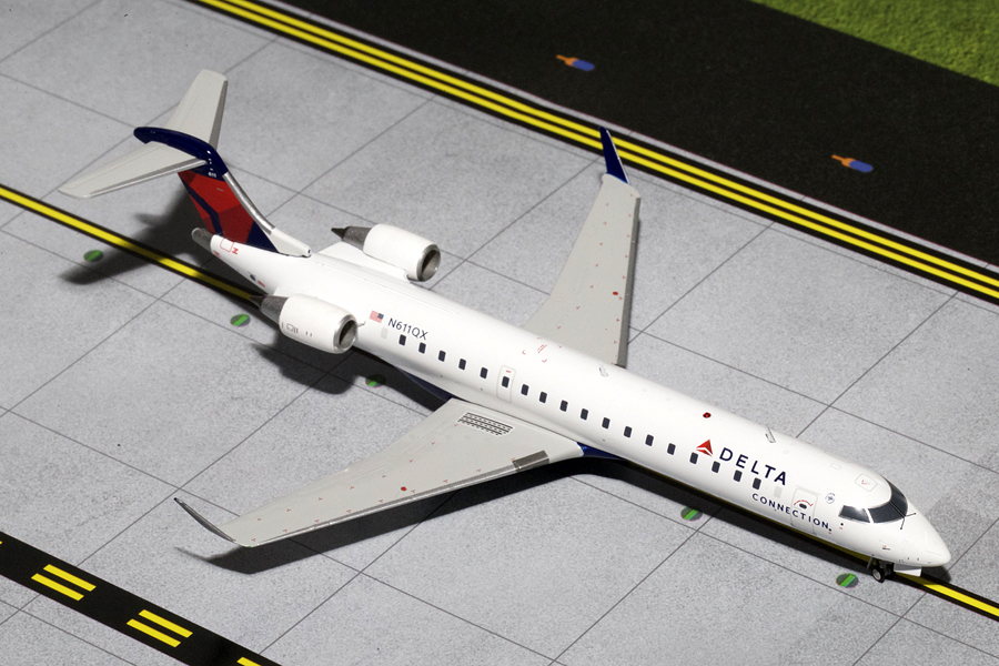    Bombardier CRJ700  Delta Connection