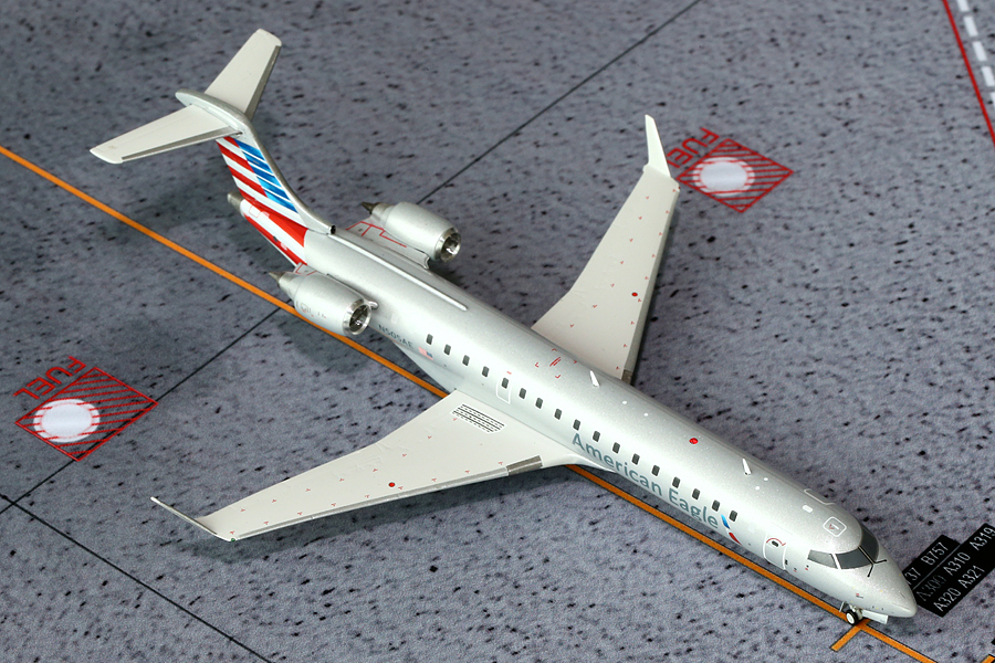    Bombardier CRJ700  American Airlines