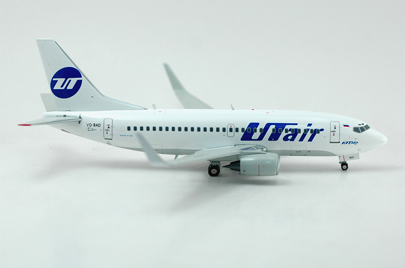    Boeing 737-500  UTair