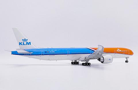    Boeing 777-300ER "Orange Pride" ( )