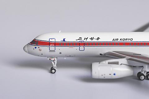Модель самолета Туполев Ту-204-300 Модель самолета Туполев Ту-204-300