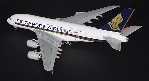   Airbus A380  