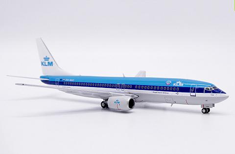    Boeing 737-800