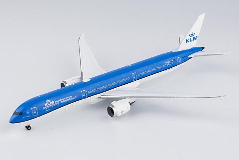 Модель самолета Boeing 787-10 Модель самолета Boeing 787-10