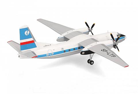 Модель самолета Антонов Ан-24РВ Модель самолета Антонов Ан-24РВ