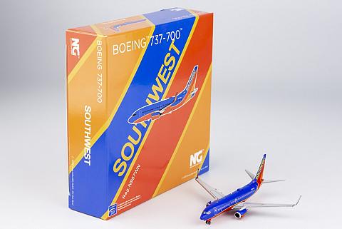 Модель самолета Boeing 737-700 Модель самолета Boeing 737-700
