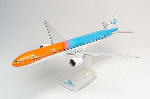 Boeing 777-300ER "Orange Pride"