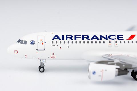 Модель самолета Airbus A320 Модель самолета Airbus A320