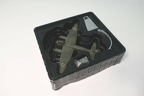 Модель самолета Junkers Ju 88A Модель самолета Junkers Ju 88A