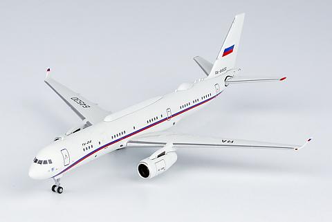 Модель самолета Туполев Ту-214ПУ-СБУС Модель самолета Туполев Ту-214ПУ-СБУС