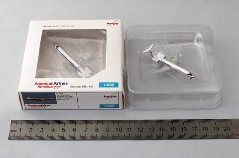 ������� ������ �������� Embraer ERJ-145 Herpa � �������� 1:500