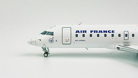 Модель самолета Bombardier CRJ-100ER Модель самолета Bombardier CRJ-100ER