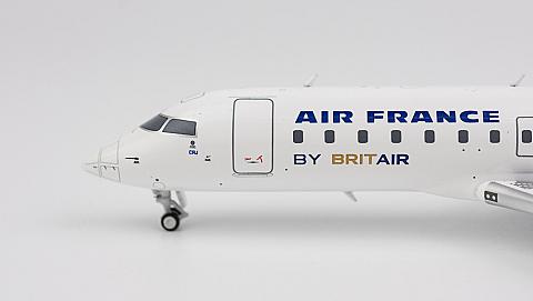 Модель самолета Bombardier CRJ-100ER Модель самолета Bombardier CRJ-100ER