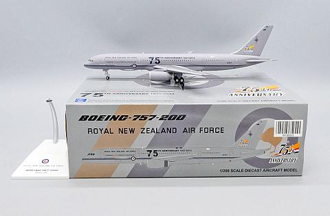    Boeing 757-200 "75  RNZAF"