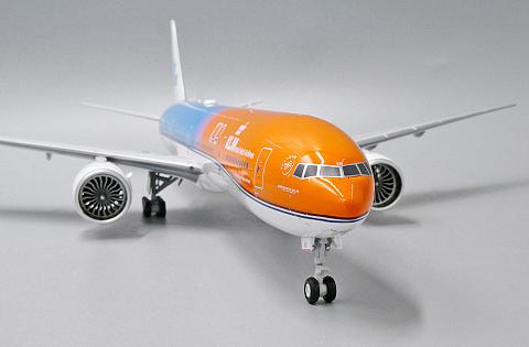    Boeing 777-300ER "Orange Pride 100"