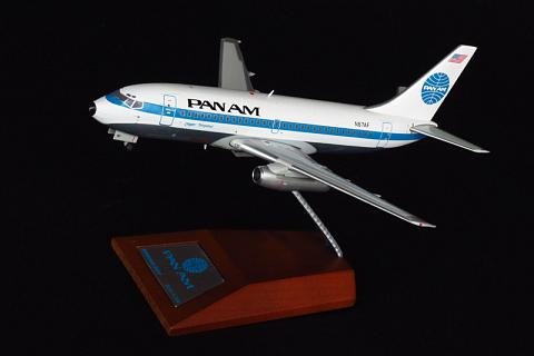    -737-200  Pan American