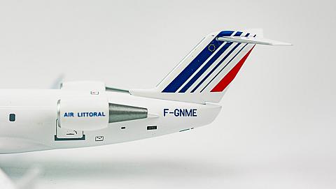 Модель самолета Bombardier CRJ-100ER Модель самолета Bombardier CRJ-100ER