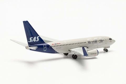 Модель самолета Boeing 737-700 Модель самолета Boeing 737-700