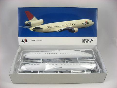 ������� ������ �������� Douglas DC-10-40 � �������� 1:200