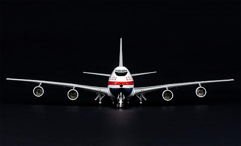 Модель самолета Boeing 747-100 Модель самолета Boeing 747-100