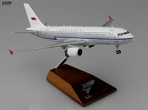 Готовая модель самолета Аэрофлота Airbus A320 Ретроджет в масштабе 1:200 Готовая модель самолета Аэрофлота Airbus A320 Ретроджет в масштабе 1:200