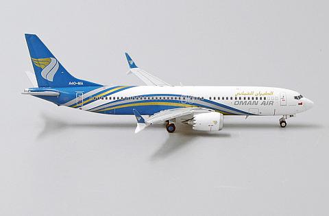 Модель самолета  Boeing 737 MAX 8