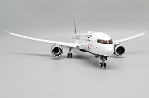 Модель самолета Boeing 787-9 "Go Canada Go" (выпущенная механизация) Модель самолета Boeing 787-9 "Go Canada Go" (выпущенная механизация)