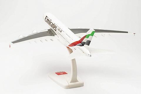 Модель самолета Airbus A380-800 Модель самолета Airbus A380-800