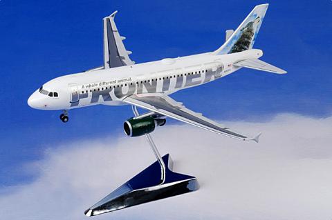 Готовая модель самолета Airbus A319 Frontier фирмы Gemini Jets Готовая модель самолета Airbus A319 Frontier фирмы Gemini Jets