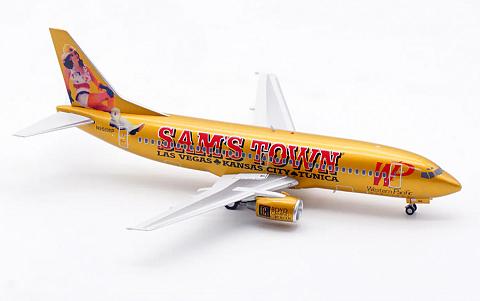 Boeing 737-300 "SAM'S TOWN"