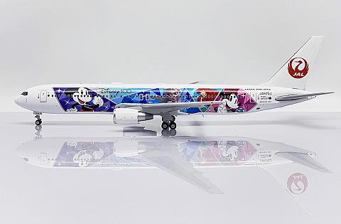    Boeing 767-300ER "Disney 100"