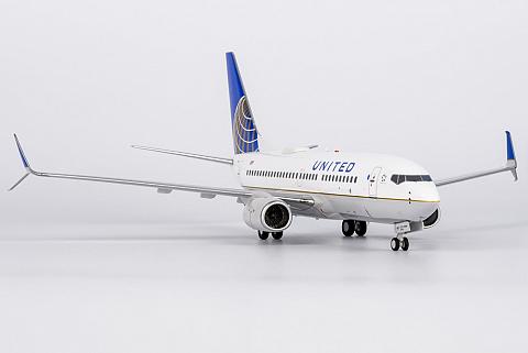 Модель самолета Boeing 737-700 Модель самолета Boeing 737-700