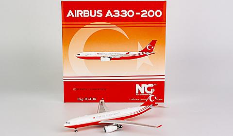 Модель самолета Airbus A330-200 Модель самолета Airbus A330-200
