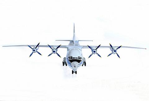 Модель самолета  Антонов Ан-12