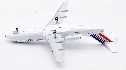Модель самолета Fokker F-28-4000 Fellowship Модель самолета Fokker F-28-4000 Fellowship