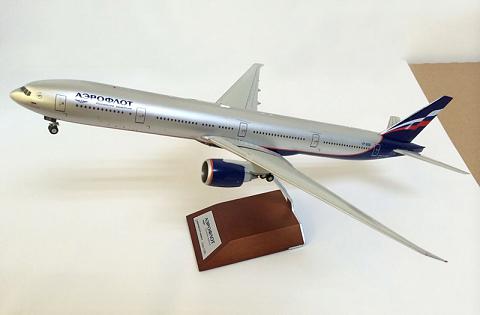    Boeing 777-300ER   1:200
