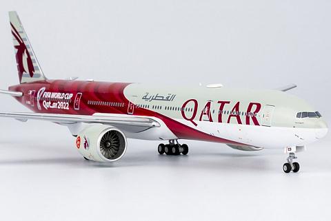 Модель самолета Boeing 777-300ER "FIFA World Cup 2022" Модель самолета Boeing 777-300ER "FIFA World Cup 2022"