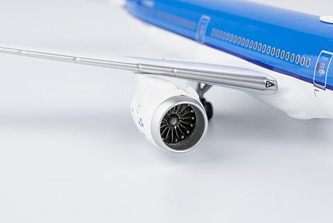 Модель самолета Boeing 787-10 Модель самолета Boeing 787-10