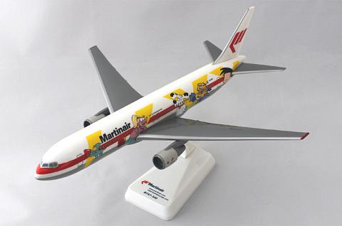 Готовая модель самолета Боинг-767-300 фирмы Вустер Готовая модель самолета Боинг-767-300 фирмы Вустер
