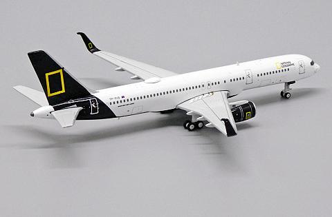 Модель самолета  Boeing 757-200 "National Geographic"