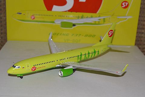 Модель самолета Boeing 737-800 Модель самолета Boeing 737-800