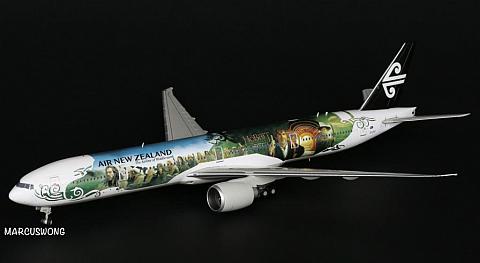    Boeing 777-300ER Hobbit 