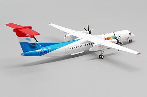 Модель самолета  Bombardier Dash 8 Q400 "be Pride, be Luxembourg"